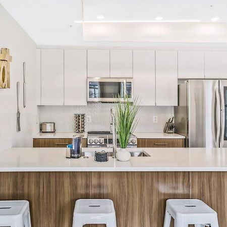 Luxurious And Stylish 2 Bedroom 2 Bathroom Suite Вашингтон Екстериор снимка