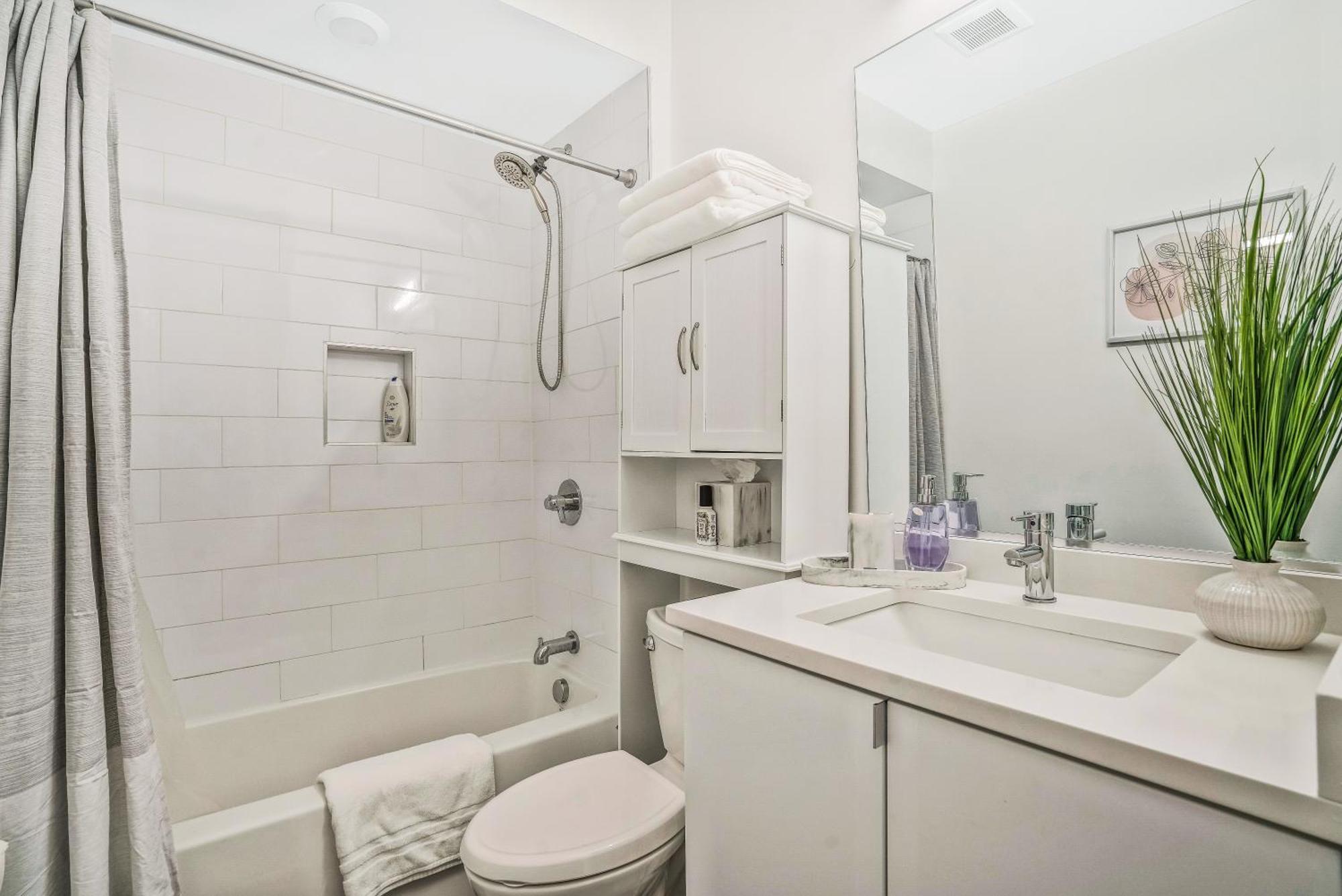 Luxurious And Stylish 2 Bedroom 2 Bathroom Suite Вашингтон Екстериор снимка